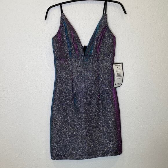 Speechless Juniors' Metallic Bodycon Dress NWT Sz 1 Polyester Sparkling Stretchy - Picture 1 of 13